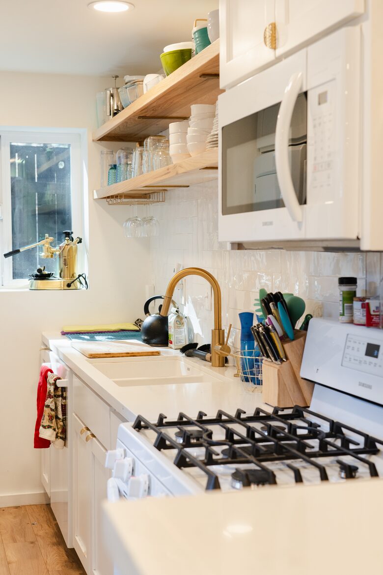 Fully equipped Galley Style Kitchen