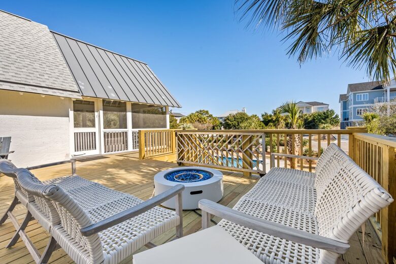 Elegant Beachside Retreat with Private Pool - Georgetown, South Carolina