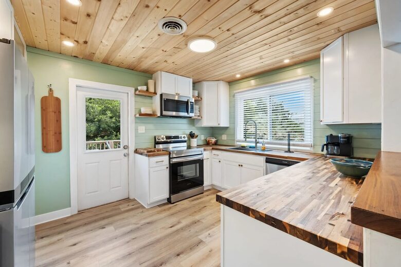 Elegant Beachside Retreat with Private Pool - Georgetown, South Carolina