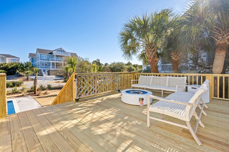 Elegant Beachside Retreat with Private Pool - Georgetown, South Carolina
