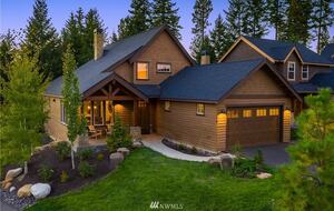 Pine Breeze: Refined Comfort in Suncadia Resort - Cle Elum, Washington