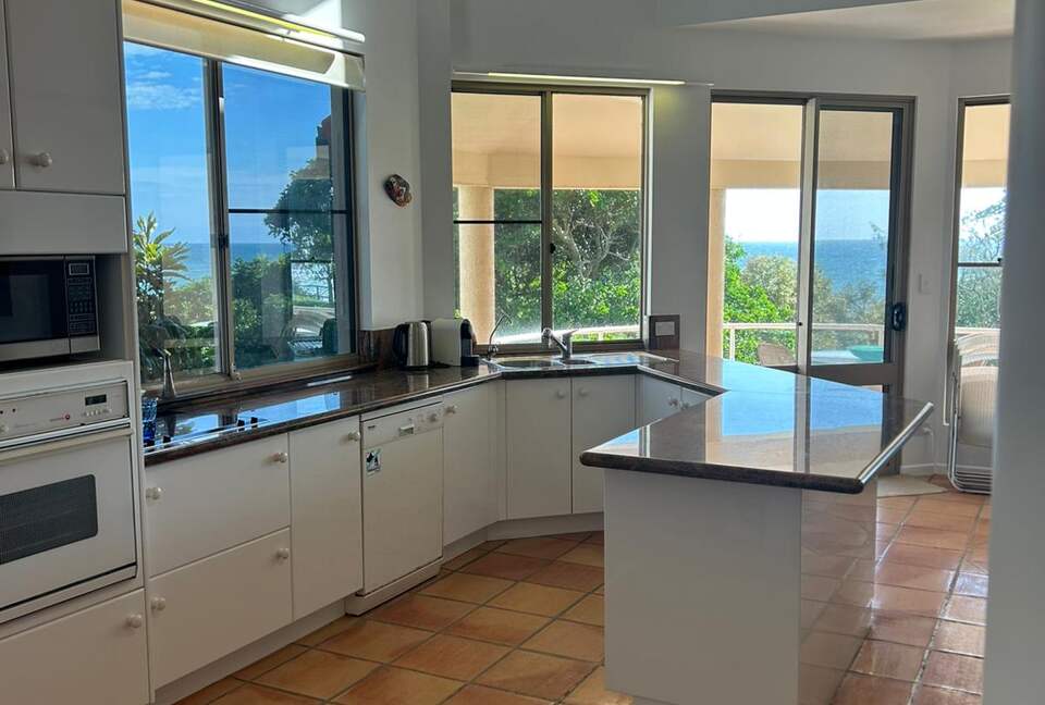 Oceanview Serenity | A Dicky Beach Retreat - Dicky Beach, Australia