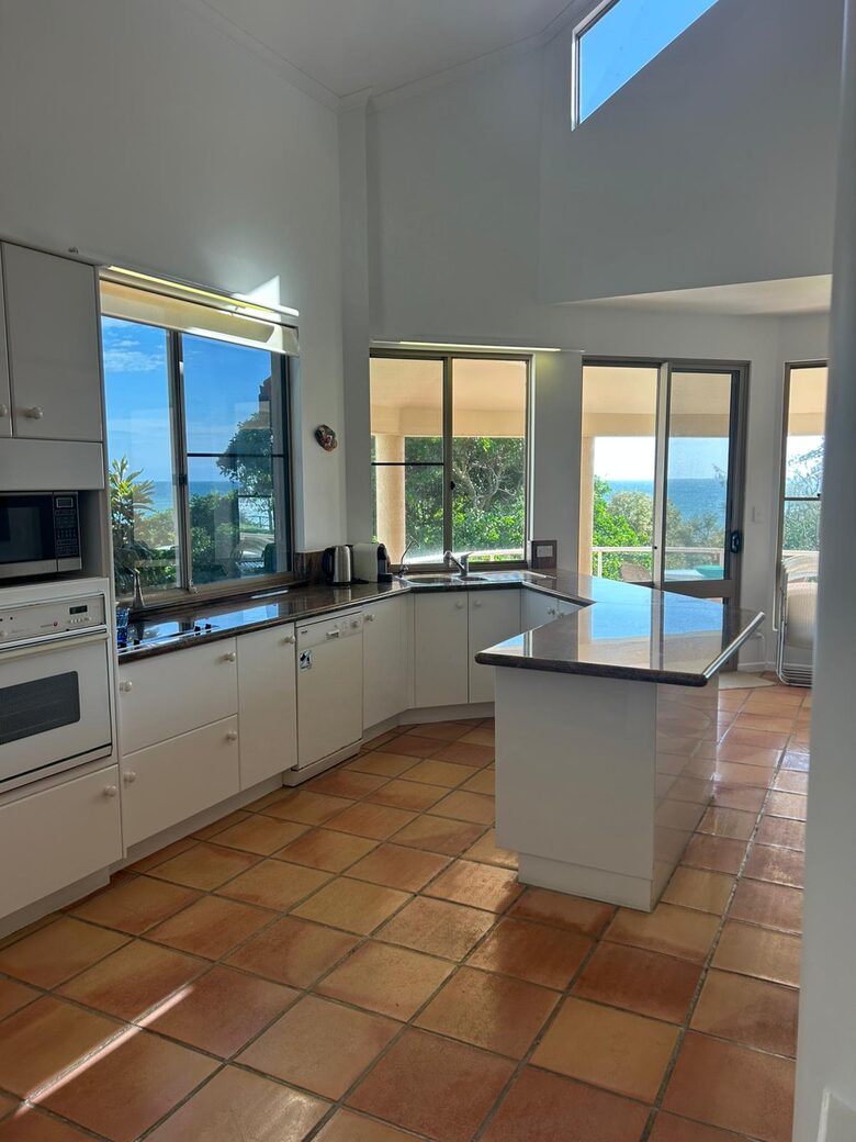Oceanview Serenity | A Dicky Beach Retreat - Dicky Beach, Australia