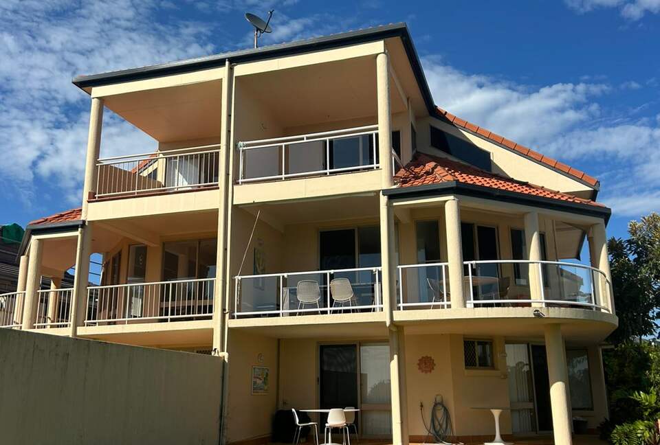 Oceanview Serenity | A Dicky Beach Retreat - Dicky Beach, Australia