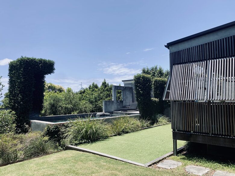 Banksia House | A Coastal Retreat of Natural Elegance - Kings Beach, Australia