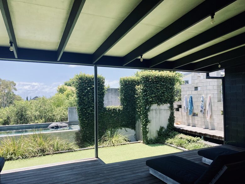 Banksia House | A Coastal Retreat of Natural Elegance - Kings Beach, Australia