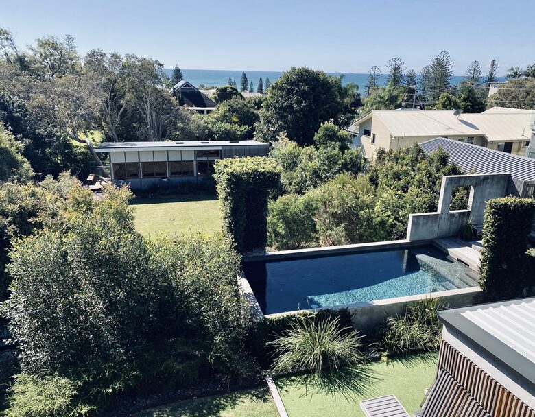Banksia House | A Coastal Retreat of Natural Elegance - Kings Beach, Australia