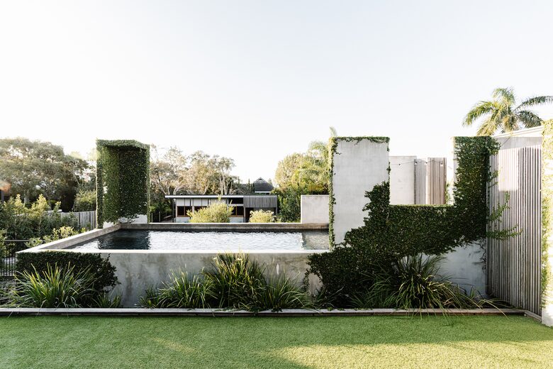 Banksia House | A Coastal Retreat of Natural Elegance - Kings Beach, Australia