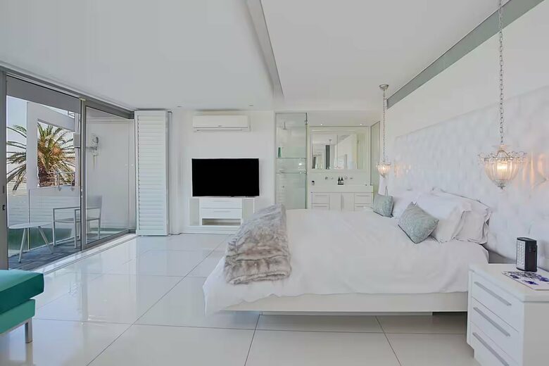 Refined Seaside Living in the Heart of Camps Bay - Cape Town, South Africa