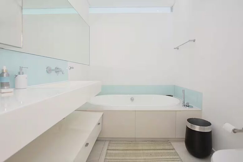 Refined Seaside Living in the Heart of Camps Bay - Cape Town, South Africa