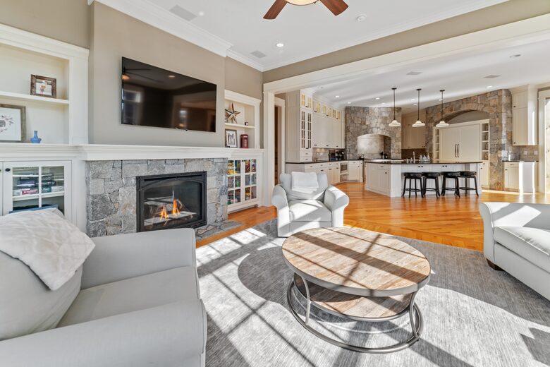 Custom Connecticut Lakefront Estate | Private Dock and Amenities - Oxford, Connecticut