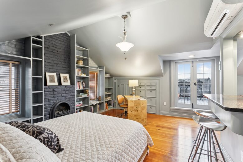 French Quarter Historic Townhome with Second Floor Gallery - New Orleans, Louisiana