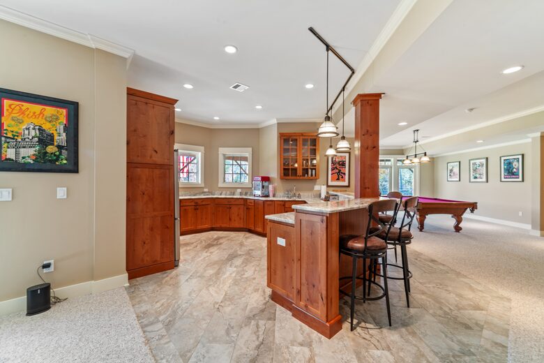 Custom Connecticut Lakefront Estate | Private Dock and Amenities - Oxford, Connecticut