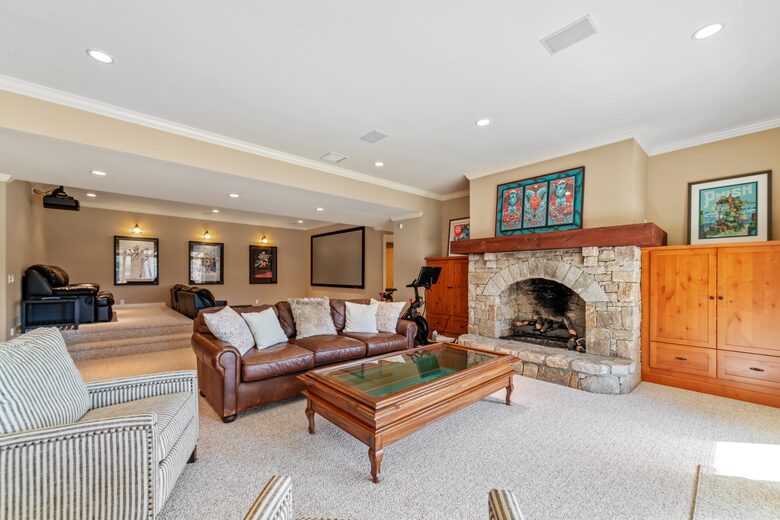 Custom Connecticut Lakefront Estate | Private Dock and Amenities - Oxford, Connecticut