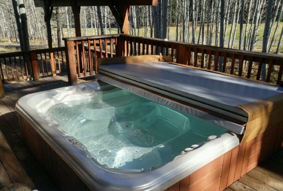 Elegant Northstar Lodge with Private Hot Tub and Resort Amenities - Truckee, California