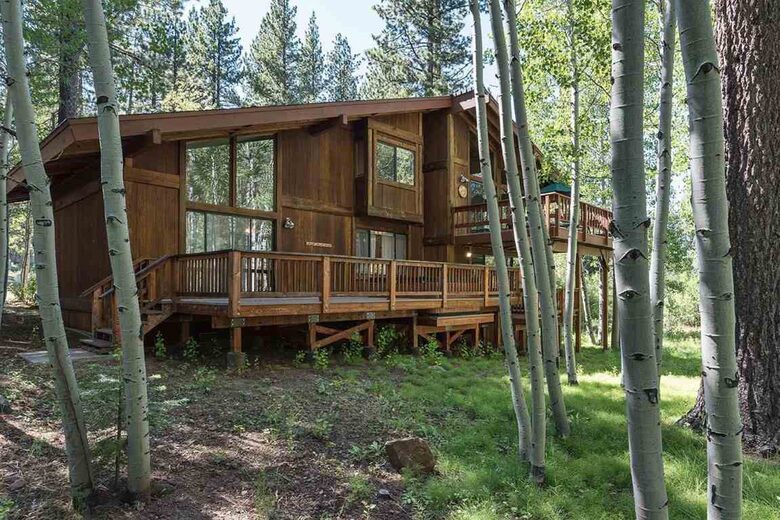 Elegant Northstar Lodge with Private Hot Tub and Resort Amenities - Truckee, California