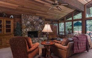 Elegant Northstar Lodge with Private Hot Tub and Resort Amenities - Truckee, California