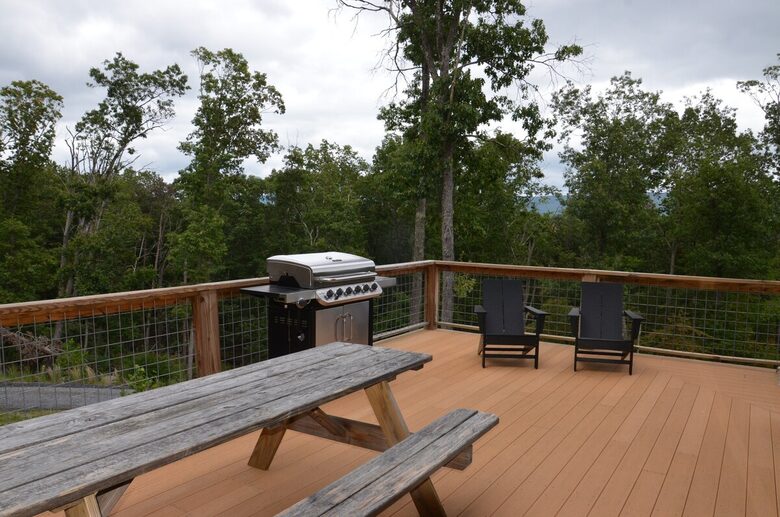 Tranquil Cabin Hideaway Near Wardensville’s Charm - Wardensville, West Virginia