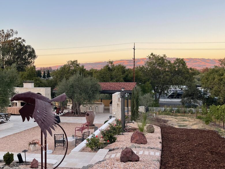 Petaluma One of a Kind Vineyard Residence - Petaluma, California