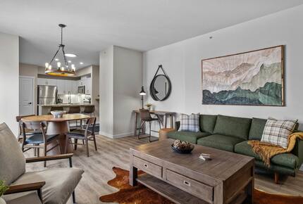 Sunlit Mountain Penthouse with Private Deck & Resort Amenities - Canmore, Canada
