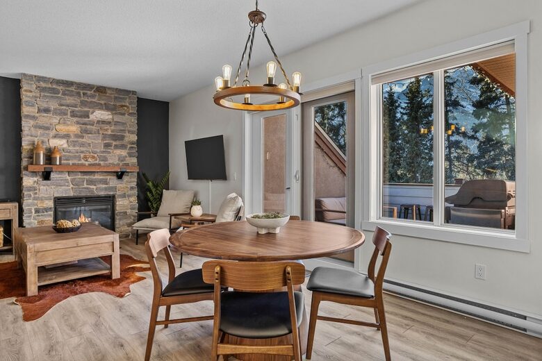 Sunlit Mountain Penthouse with Private Deck & Resort Amenities - Canmore, Canada