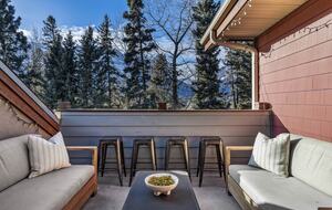 Sunlit Mountain Penthouse with Private Deck & Resort Amenities - Canmore, Canada