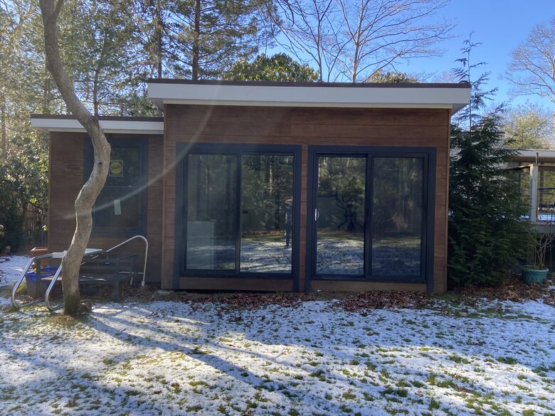 Mid-Century Modern Oasis in East Hampton - East Hampton, New York