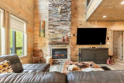 Mountain Majesty at Rambling Ridge Lodge - Gatlinburg, Tennessee