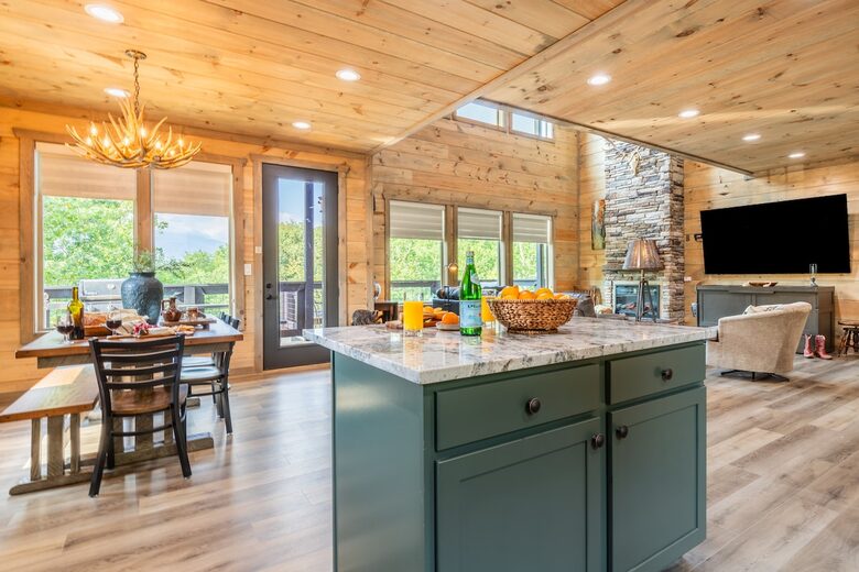 Mountain Majesty at Rambling Ridge Lodge - Gatlinburg, Tennessee