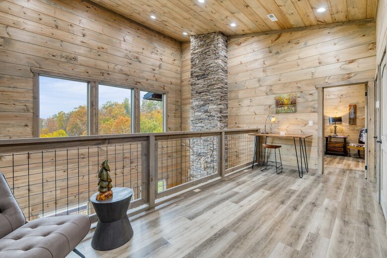 Mountain Majesty at Rambling Ridge Lodge - Gatlinburg, Tennessee