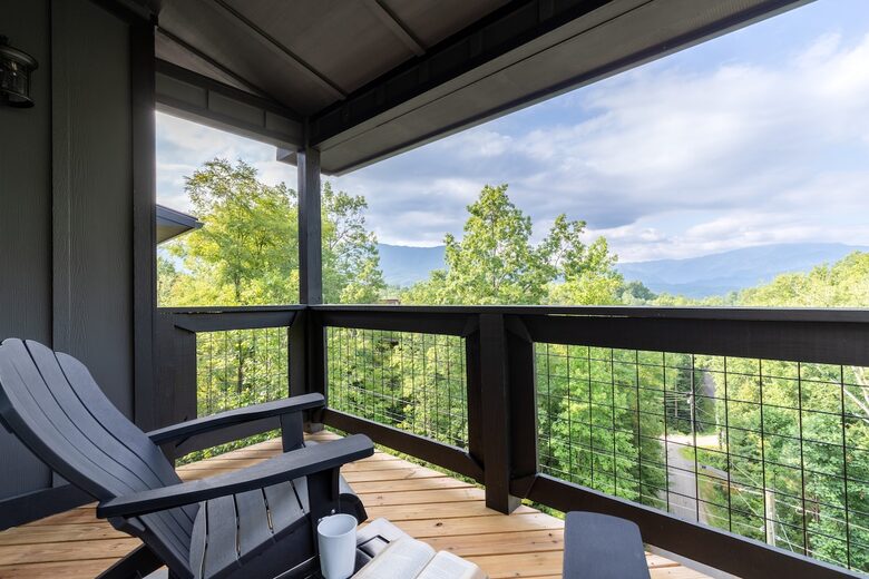 Mountain Majesty at Rambling Ridge Lodge - Gatlinburg, Tennessee