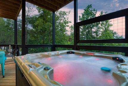 Mountain Majesty at Rambling Ridge Lodge - Gatlinburg, Tennessee