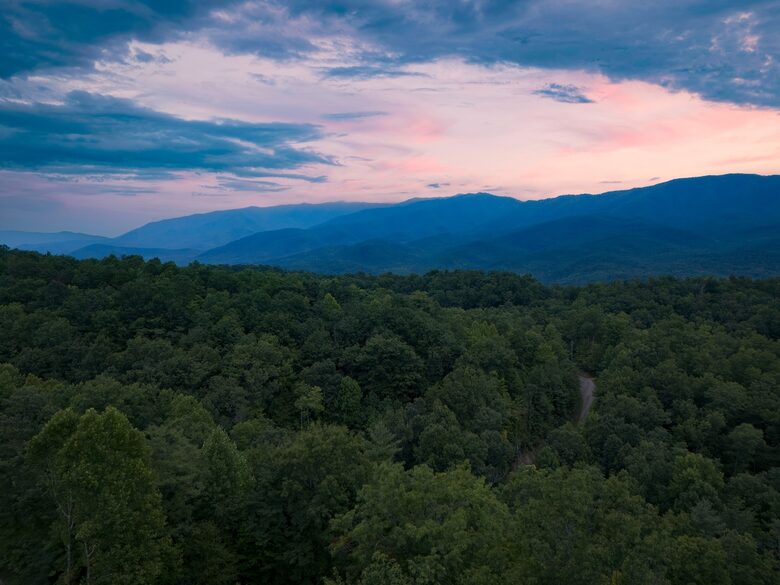 Mountain Majesty at Rambling Ridge Lodge - Gatlinburg, Tennessee
