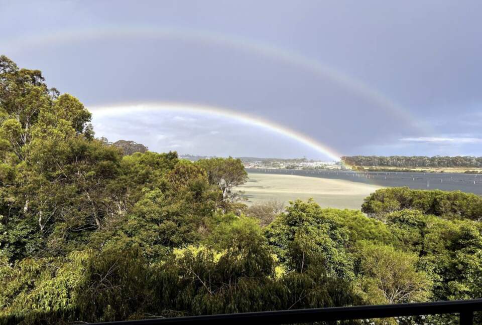 La Casa Blanca | Serene Luxury on the Water’s Edge in Merimbula - Merimbula, Australia