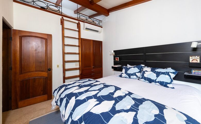 Two-Story Beachfront Villa with Sweeping Pacific Views - Playa Flamingo, Costa Rica