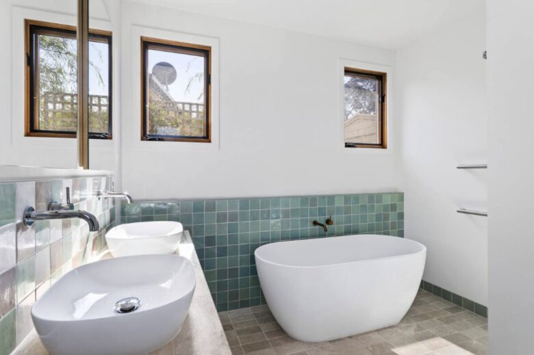 Secluded Elegance with Pool & Spa in Blairgowrie’s Coastal Haven - Blairgowrie, Australia