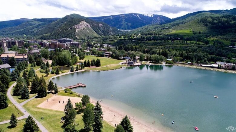 Lakefront Escape with Stunning Beaver Creek Views - Avon, Colorado