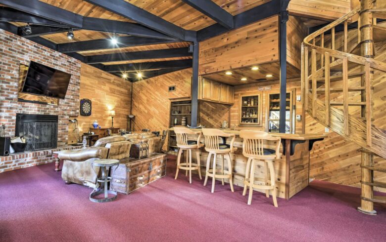 The Grand Woodland Cabin | Rustic Elegance in the Heart of Pine Mountain Club - Pine Mountain Club, California
