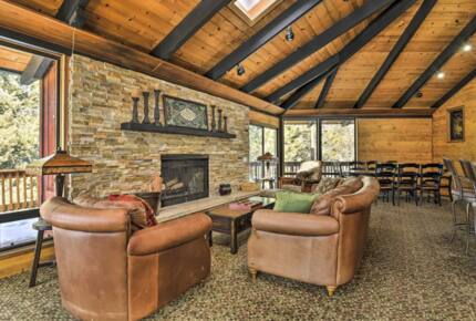 The Grand Woodland Cabin | Rustic Elegance in the Heart of Pine Mountain Club - Pine Mountain Club, California
