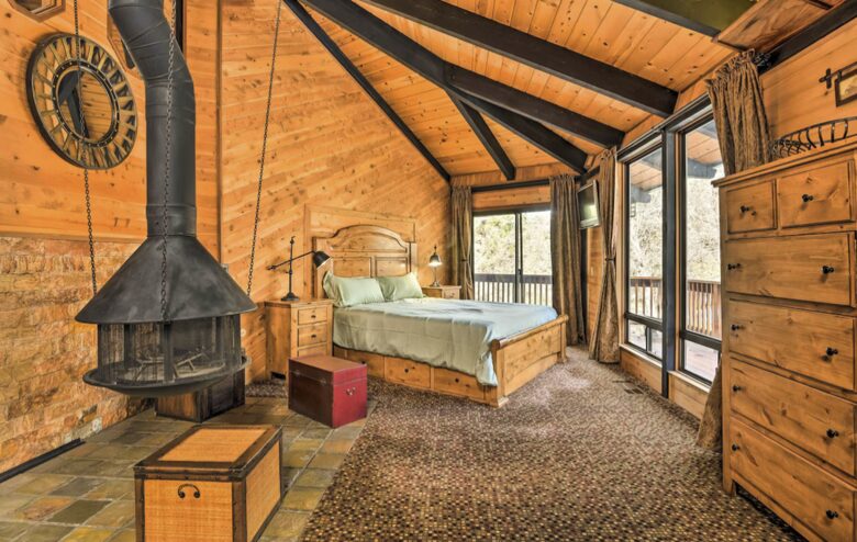 The Grand Woodland Cabin | Rustic Elegance in the Heart of Pine Mountain Club - Pine Mountain Club, California