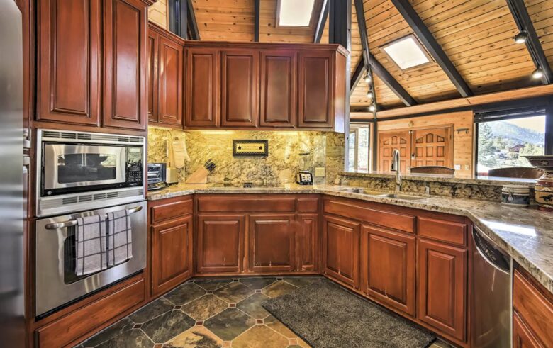 The Grand Woodland Cabin | Rustic Elegance in the Heart of Pine Mountain Club - Pine Mountain Club, California