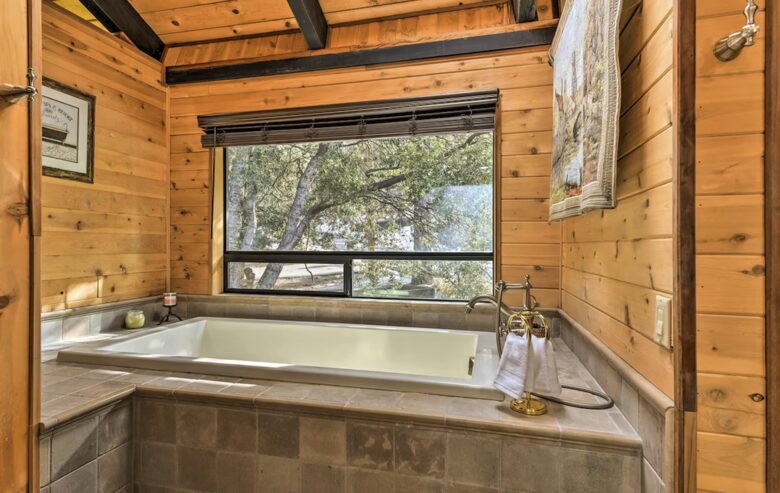 The Grand Woodland Cabin | Rustic Elegance in the Heart of Pine Mountain Club - Pine Mountain Club, California