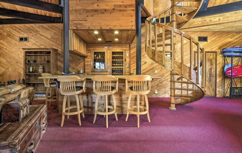 The Grand Woodland Cabin | Rustic Elegance in the Heart of Pine Mountain Club - Pine Mountain Club, California