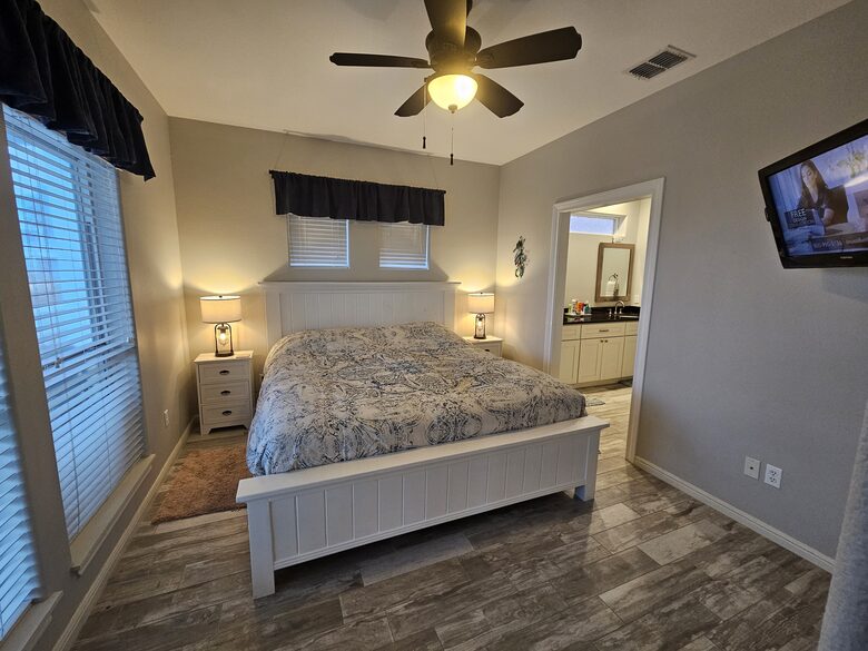 Master King Suite