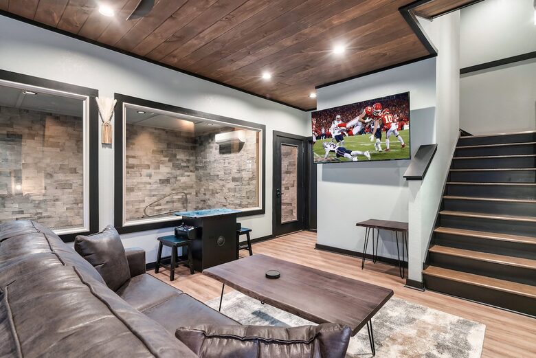 Modern Mountain Escape with Private Indoor Pool - Sevierville, Tennessee