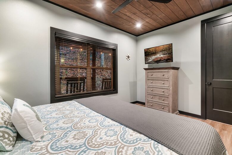Modern Mountain Escape with Private Indoor Pool - Sevierville, Tennessee