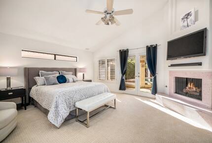 Master bedroom, opens to pool and spa