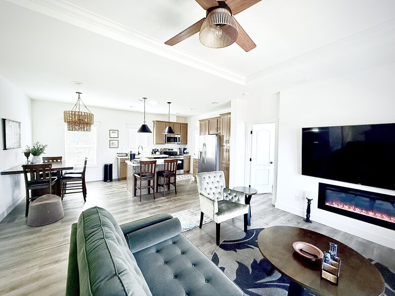 Petaluma One of a Kind Vineyard Residence - Petaluma, California