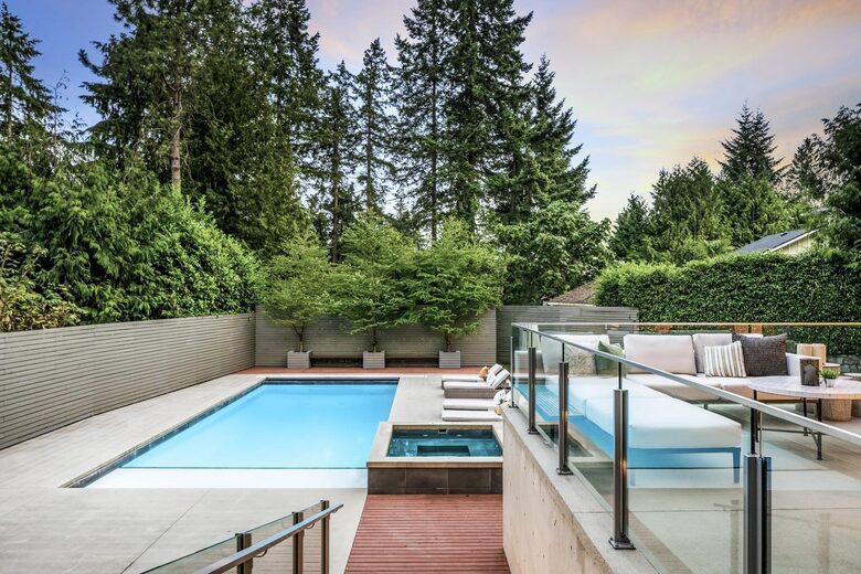 Iconic Mid-Century Modern Retreat in West Vancouver - West Vancouver, Canada