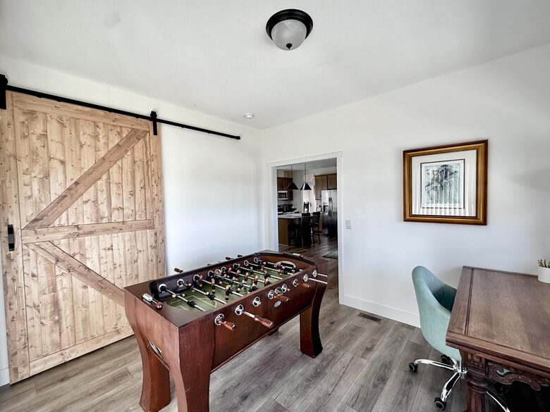 Petaluma One of a Kind Vineyard Residence - Petaluma, California